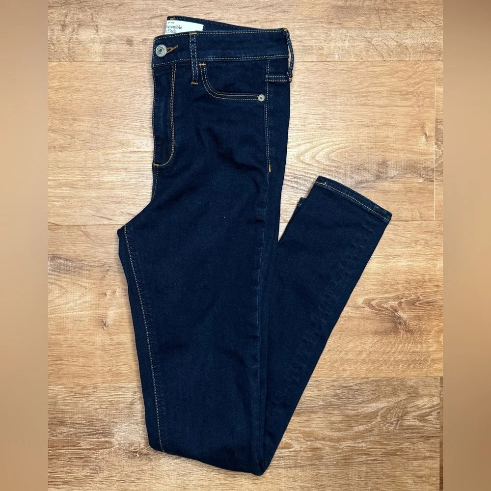 Abercrombie & Fitch High Rise Super Skinny Jeans Dark Wash Size 2 NWT Stretch